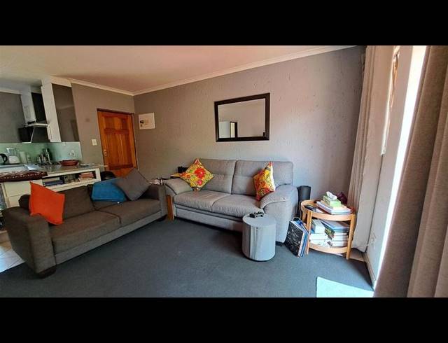 2 BEDROOM TOWNHOUSE FOR SALE IN WINCHESTER HILLS